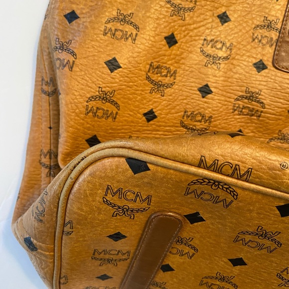 MCM Large Liz Reversible Shopper - $200 - Picture 6 of 13